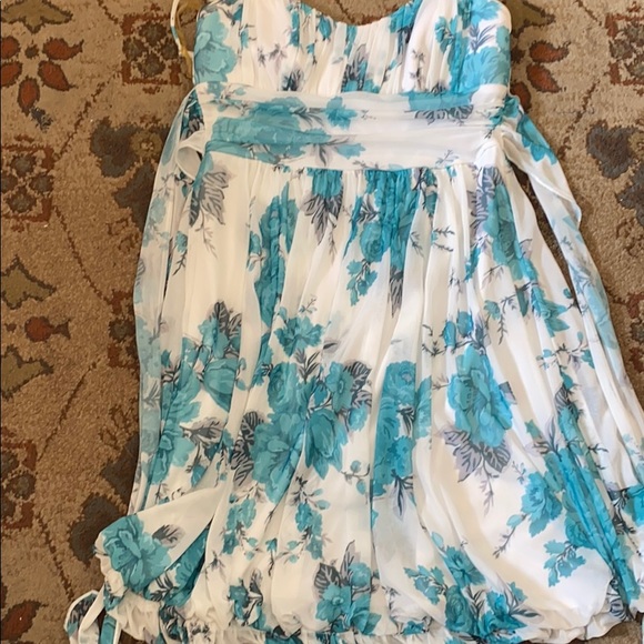 Dress - Picture 1 of 5